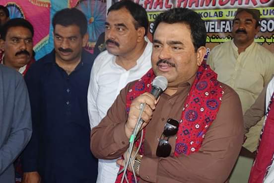 jugnumangi786's tweet photo. @NawabAliWassan distribute Awards, Trophy  &amp; Cash Prices Runner &amp; Winners #Shaheed_Benazir_Bhutto Circket Tournament  Kolab Jeal, #Khairpur. 

@BBhuttoZardari @BakhtawarBZ @AseefaBZ 
@Fida_Wassan https://t.co/61pTUeRMuL