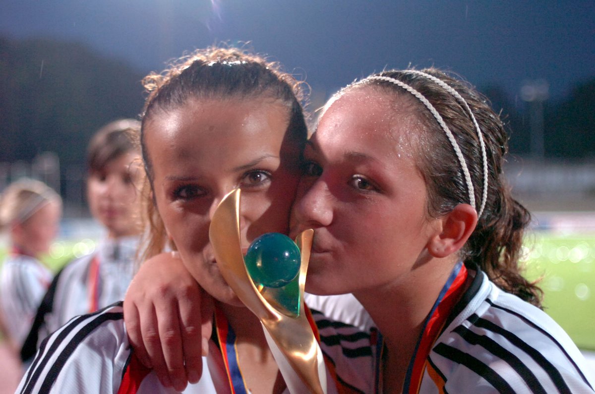 @UWCL @MSVDuisburg @turbinepotsdam ... not to mention winning
2006 #WU19EURO🏆
2007 @FIFAWWC🏆
#WEURO2009🏆
#WEURO2013🏆

Happy birthday to @DFB_Frauen🇩🇪 great Fatmire Alushi🎂