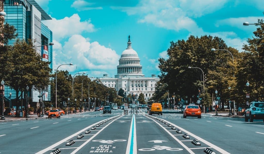 apartminty's tweet photo. 4 Great Reasons To Move To Washington, DC https://t.co/mtAMM3wlue https://t.co/B0P0VIcvR4