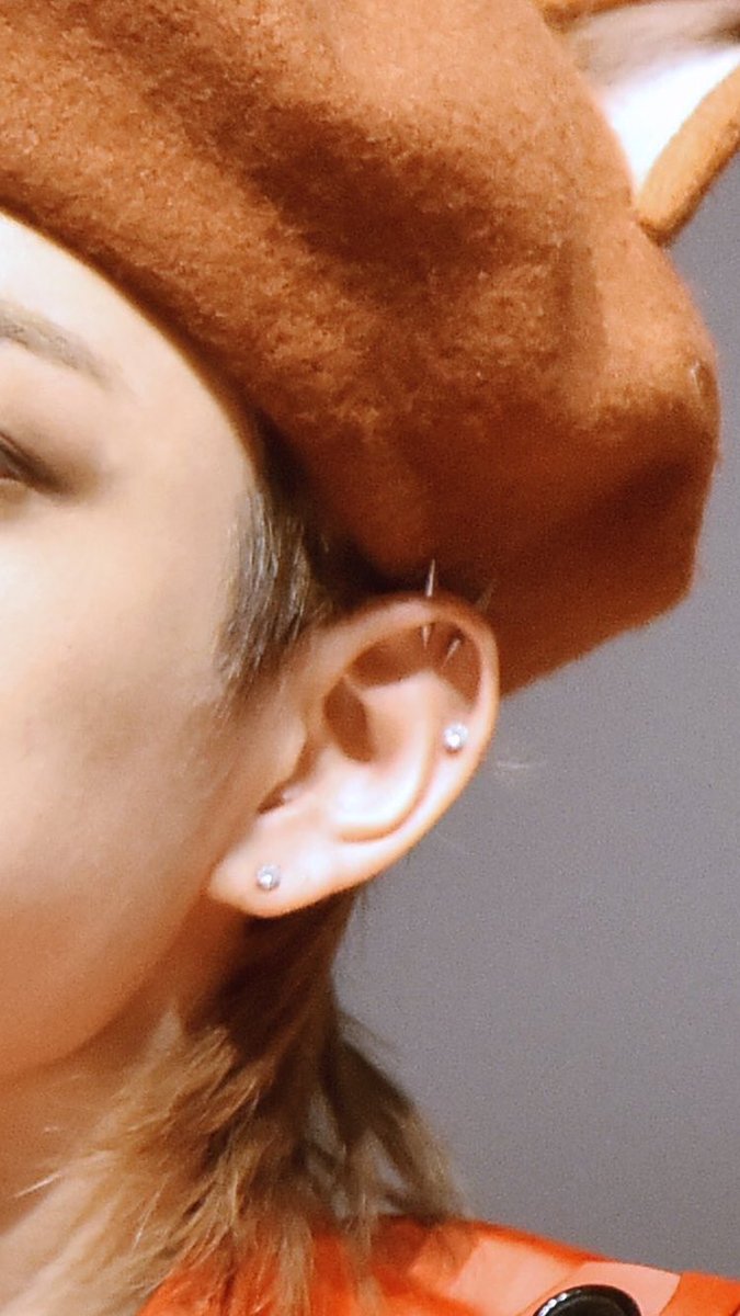 joongspiercings's tweet photo. Such a nice theme to go with, I canโt wait for the next one!
Cr.: so red, so brilliant!
#ateez #hongjoong #ateezhongjoong #piercing #doublerim #doublehelix #ateezpiercing #hongjoongpiercing https://t.co/DqNUKEdG8F