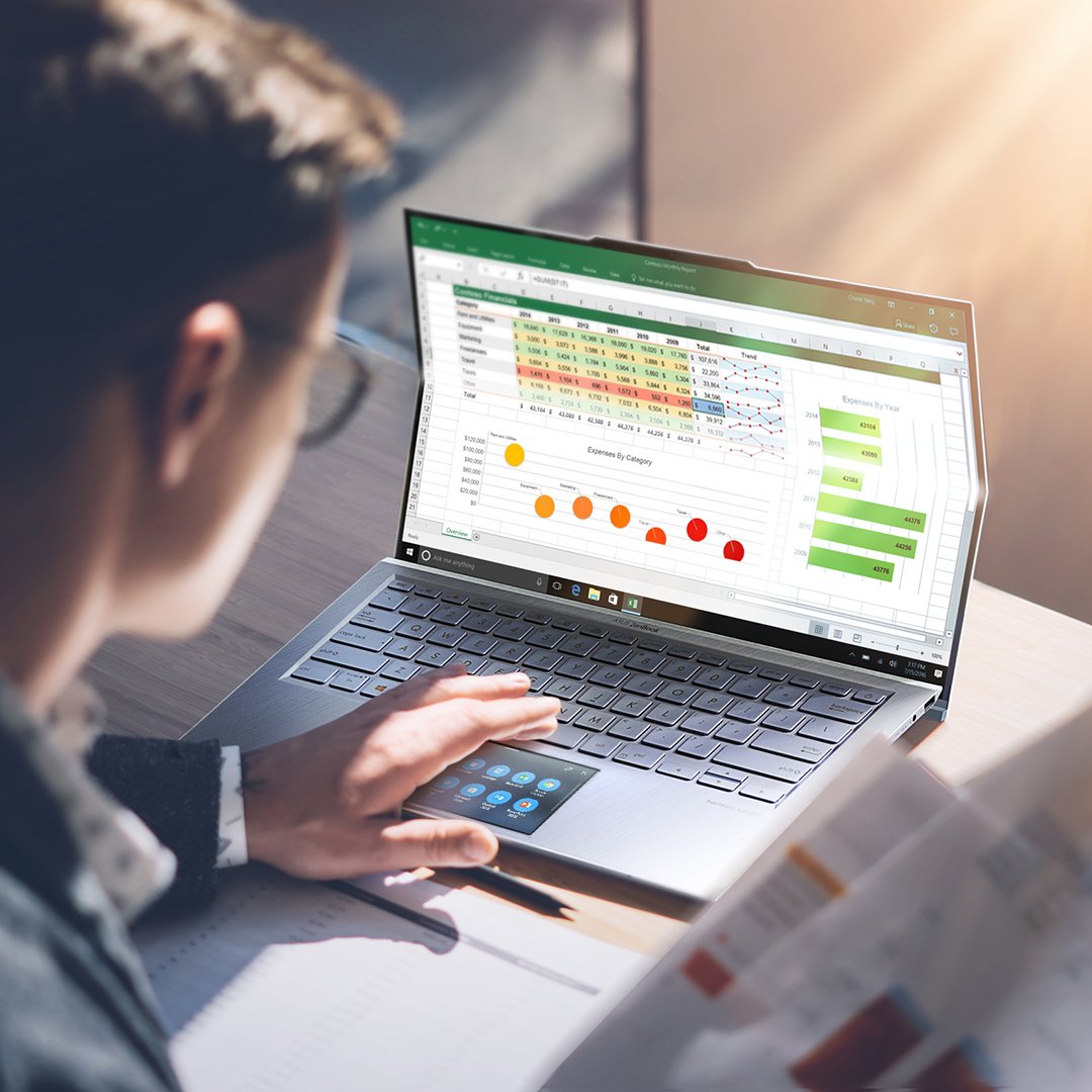 ASUSUSA's tweet photo. A design that won't weigh you down and a foldable NanoEdge Bezel Display for absolutely no reason.
The next generation laptop is here: Introducing the #ZenFold Pro 1 https://t.co/LyWzrAqPiH