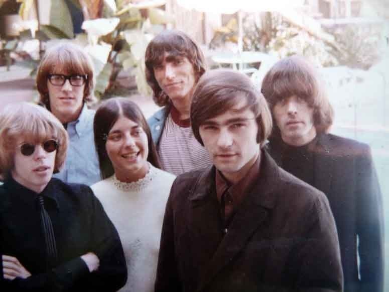TripsNTunes's tweet photo. April 1-4, 1966
#JeffersonAirplane
Poster Art: #PeterBailey https://t.co/h23rVeu5xl
