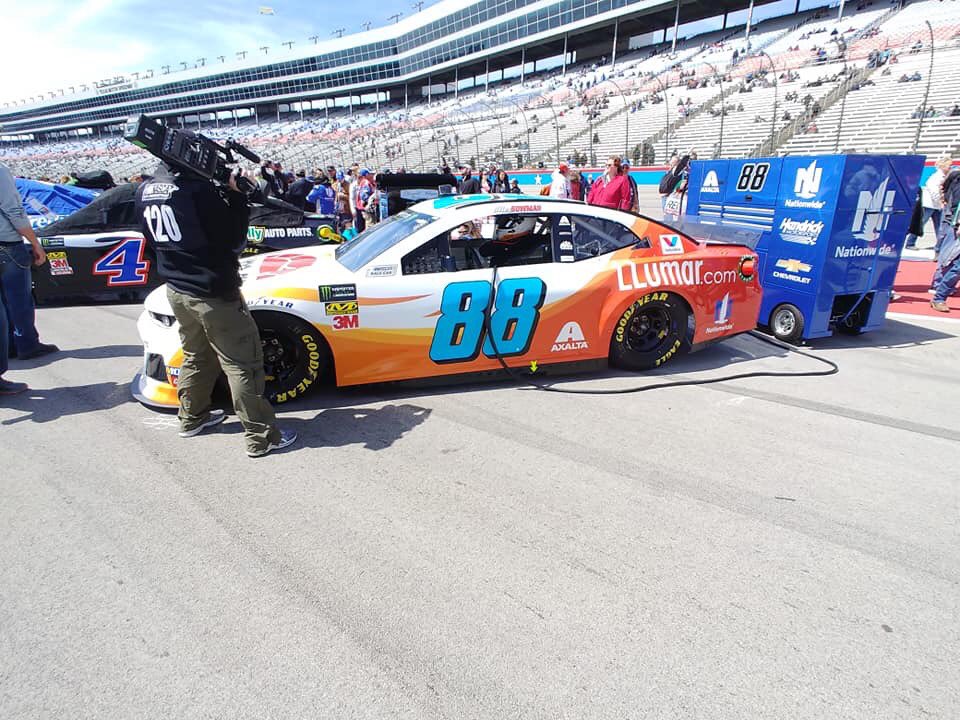 CoachChavarria's tweet photo. Great weekend with my father at Texas Motor speedway supporting @alexbowman88 driving the @llumarfilms car🏎
.
.
.
.
#llumar #alexbowman88 #hendricksmotorsports #llumarwindowfilms #nationwide #texas #nascar #blessed #thankful #toyota #letsgoplaces #llumar88 https://t.co/iEwVuRCrlY