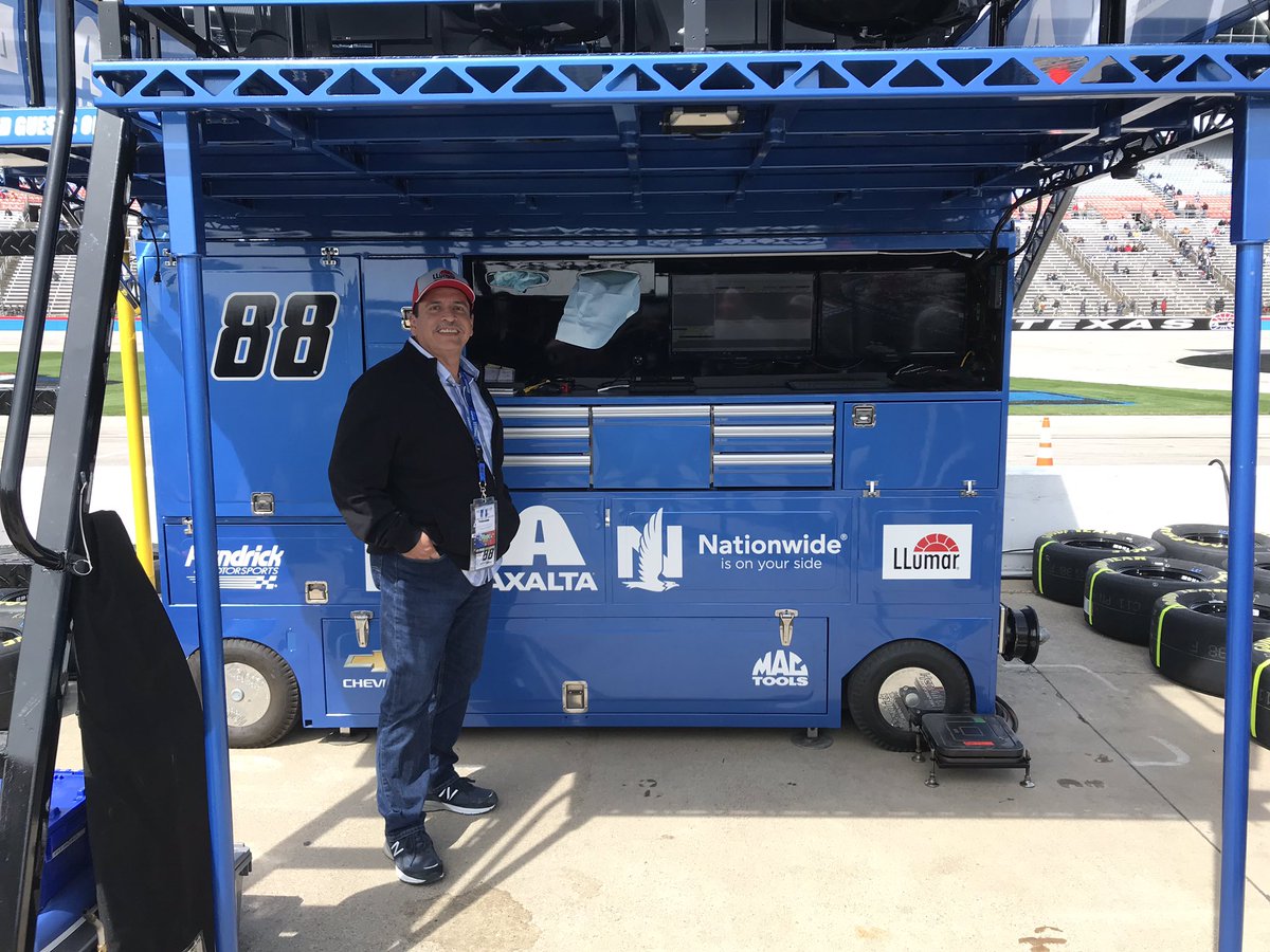 CoachChavarria's tweet photo. Great weekend with my father at Texas Motor speedway supporting @alexbowman88 driving the @llumarfilms car🏎
.
.
.
.
#llumar #alexbowman88 #hendricksmotorsports #llumarwindowfilms #nationwide #texas #nascar #blessed #thankful #toyota #letsgoplaces #llumar88 https://t.co/iEwVuRCrlY