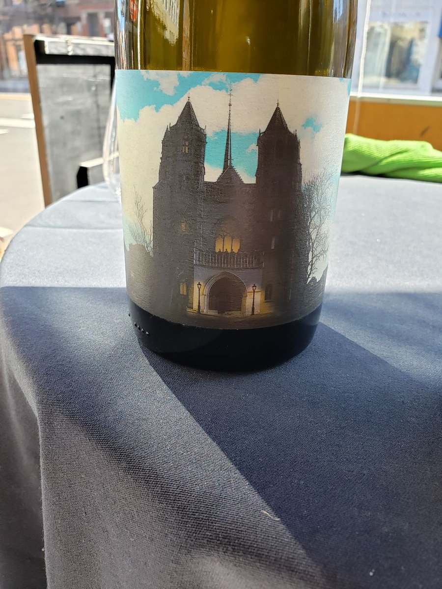 Acadia_Somm's tweet photo. Minimus Dijon Free Chardonnay! No Dijon clones used after deciding the soil doesn't maintain the acid level they want.  Results might be the most mainstream of Minimus line but it is not always about being different. It's about being freakin' delicious! @minimuswines #oregonchard https://t.co/WqliT29ubJ
