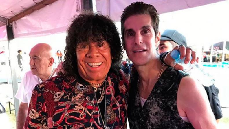 FormulaPopular's tweet photo. El blooper de La Mona con #PerryFarrell
El creador del #Lollapalooza tuvo un encuentro con el más grande del cuarteto, que no lo reconoció. https://t.co/mN2bEQb4oE