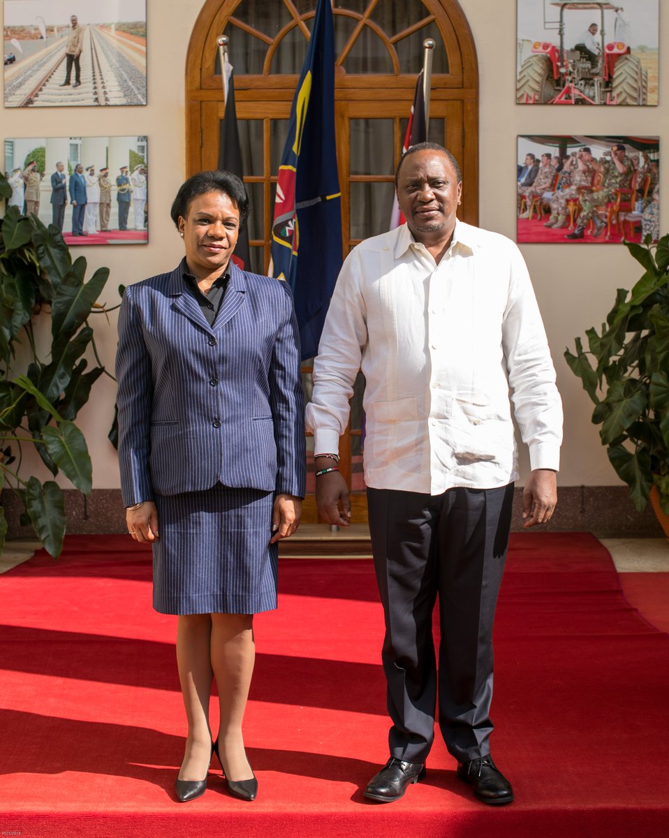 KanzeDena's tweet photo. Rais Uhuru Kenyatta amesema Kenya inanuia kuimarisha ushirikiano na Cuba hasa katika utoaji wa huduma bora za afya nchini, ambayo ni moja wapo ya nguzo za #Big4Agenda. Rais ameunga mkono ushirikiano unaoendelea kati ya nchi hizi mbili kwenye utafiti wa afya. https://t.co/Ky8vVfmNNL
