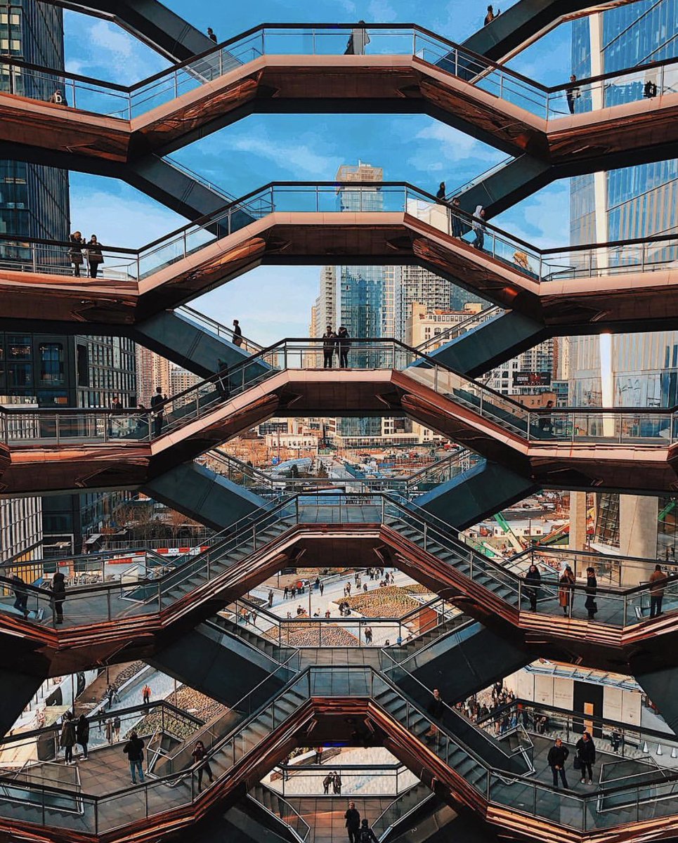 #HudsonYards is on the up and up. Whether you're doing on the West side of East side, use #Payfully to get your commission while in contract.

Photo from <a href="/boldnewyork/">Bold New York</a>