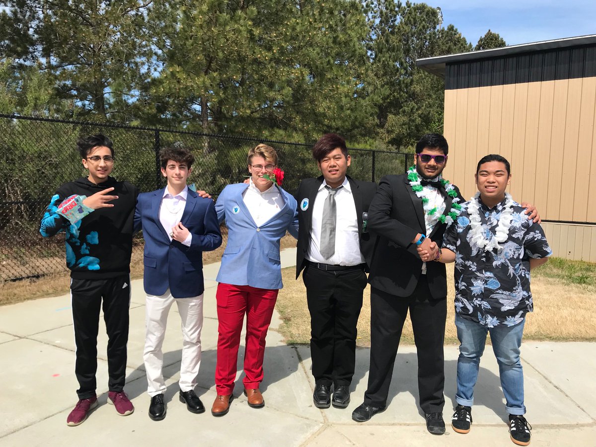 Ms_McDavid's tweet photo. Congrats to the @PartyDrip candidate,  Jake Giacona for winning in 3rd period! https://t.co/lXMP8vi9PP