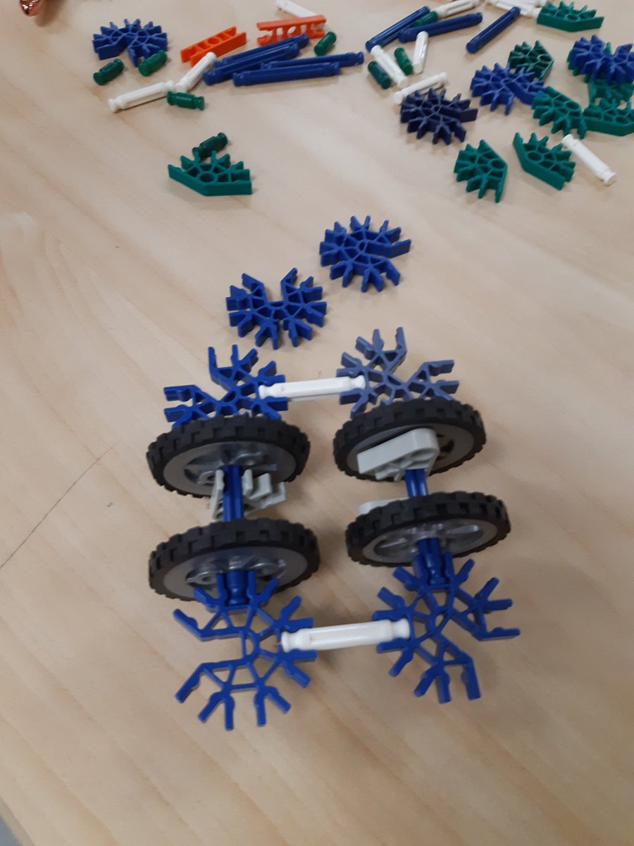 Ms_RNanji's tweet photo. Building simple machines! 🏗 https://t.co/kxXuRVzxBB