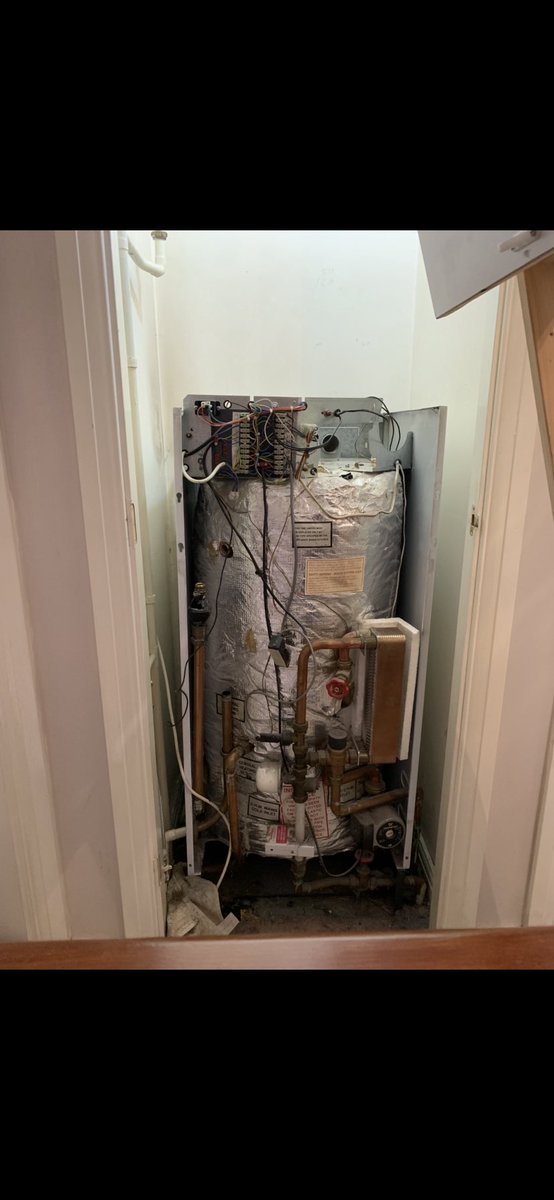 NascoHeating's tweet photo. Goodbye beast, hello beauty... @vaillantuk ecoTEC 938 installed with the help of @GripItFixings. v-Smart controls also added for ultimate comfort along with the customary @SpirotechUK system filter. https://t.co/pqRn3cnGQg