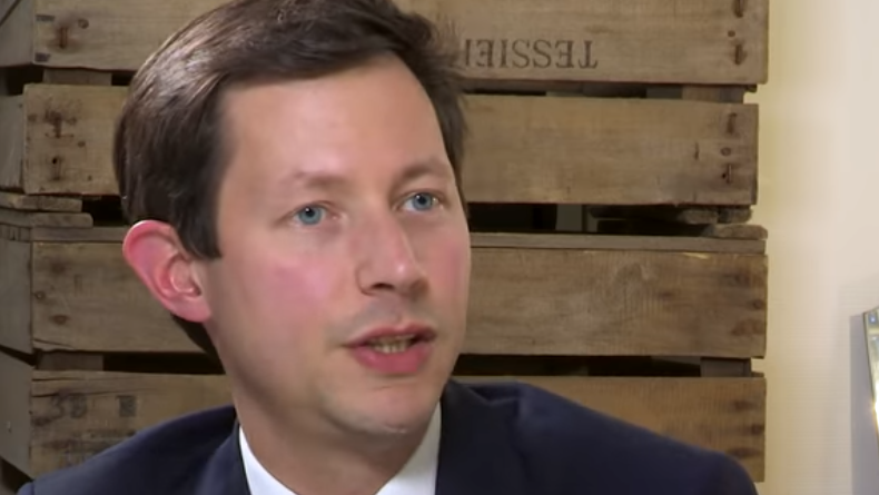 Le_Reel's tweet photo. Polony_tv: RT @MarianneleMag: [VIDÉO] François-Xavier Bellamy revient sur les erreurs passées de son camp, fustige la naïveté qui a selon lui prévalu en Europe et explique pourquoi il croit encore, malgré tout, au libre échange https://t.co/KvH9GuWzxO https://t.co/uPHMJbNU1G
