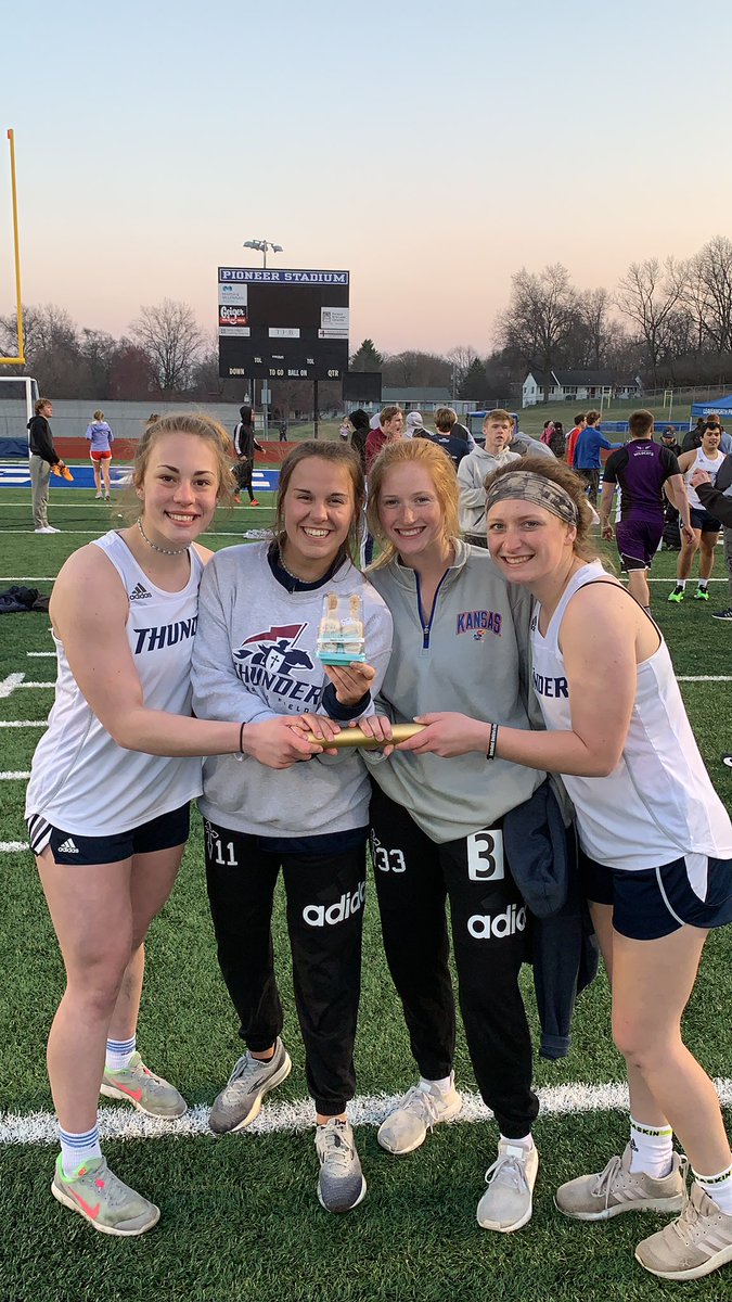 sjathundertrack's tweet photo. Girls Thrower 4x1 finishes Second Place at the Leavenworth Invitational and bringing home some cupcakes! https://t.co/nt1SHgzdBS