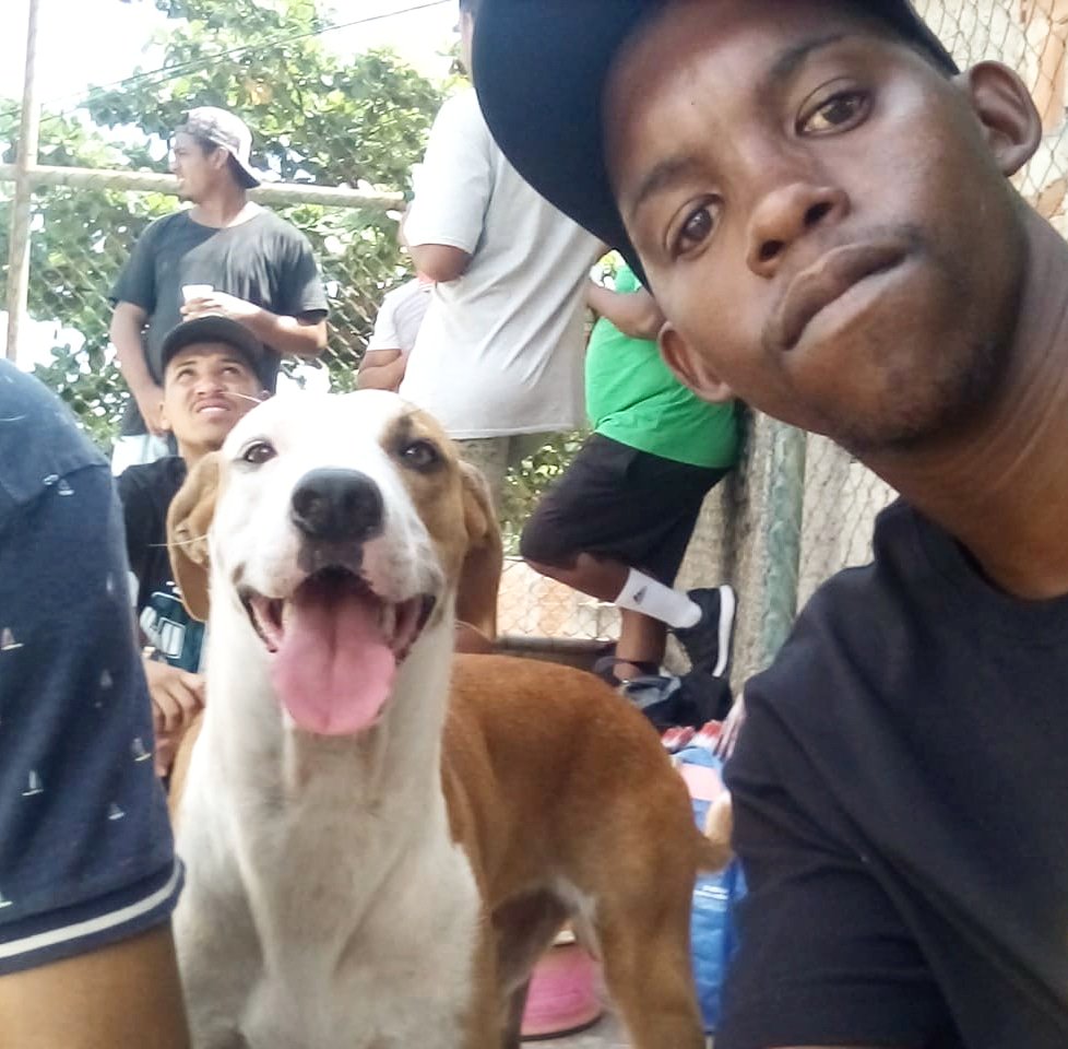 vozdegalinhaofc's tweet photo. Eu e meu amigão diraça, boa noite galera do twitter voz de galinha online..... #botanoalto #eutoinvicto https://t.co/CsnCLLN0US