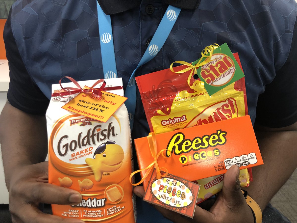 alizabutz's tweet photo. @AttMamba Peter Hall nice haul of IHX snacks for the road! #IHXMondayFunDay thanks for making it a fun day @Melfloresjax #JaxHustlersIHX https://t.co/Hc0UJKXw6A