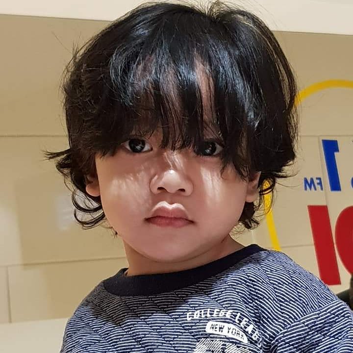 Ratmangondhez1's tweet photo. @rdi971 aku sich lebih suka film komedi biar bisa ketawa hapy wkt lg nonton #DBDDHOW https://t.co/qZX3BDXixL