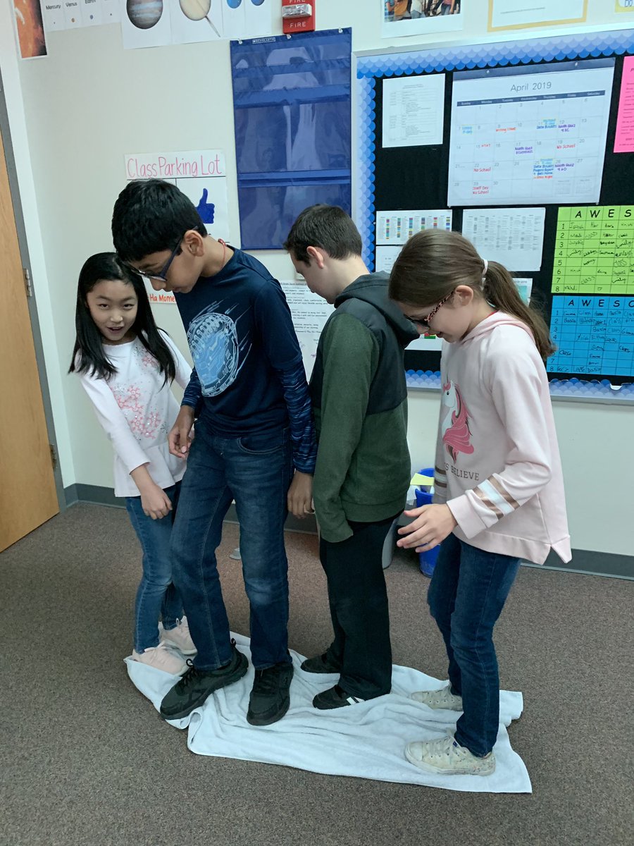 mrsnganha's tweet photo. Team building with Mrs. Ha’s class! #teamworkmakesthedreamwork #FriscoFutureReady @AshleyElem https://t.co/YVxqFk86eT