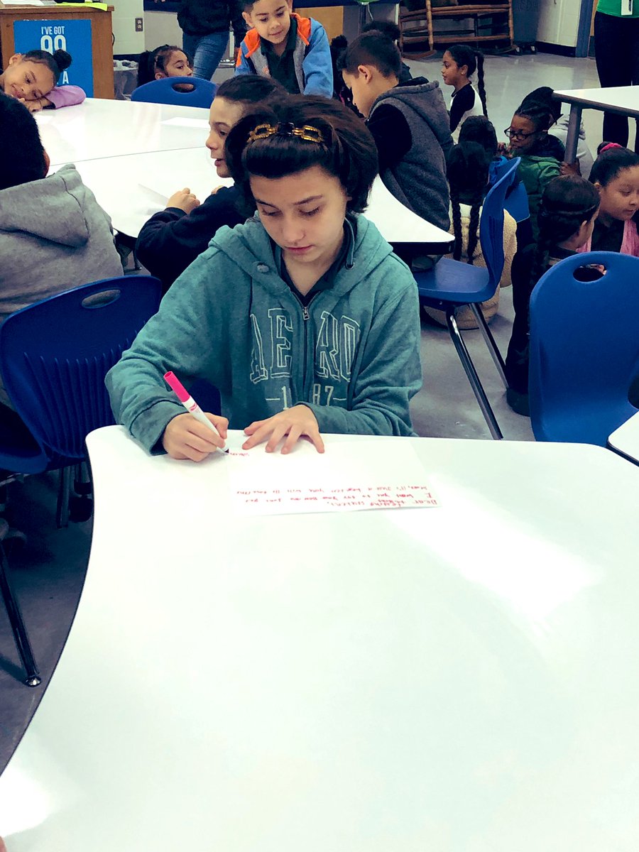 Creating good luck cards for our test taking friends in <a href="/ME_loyaltyhouse/">House of Loyalty</a> <a href="/Mort_Respect/">House of Respect</a> <a href="/PerseveranceME/">Mort Elementary’s House of Perseverance</a> @CourageHouse. We know all @MortElementary Manatees will ROCK FSA tomorrow! 💚💙💛❤️🖤