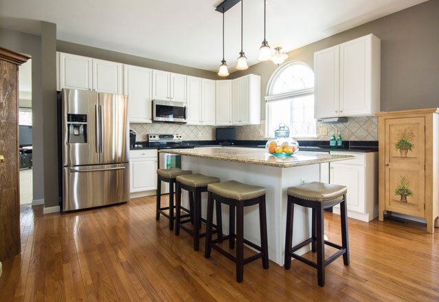 Preparing to Sell Your Home in 2019: Mistakes to Avoid, Moving Tips and More! homes.com/blog/2019/03/p…