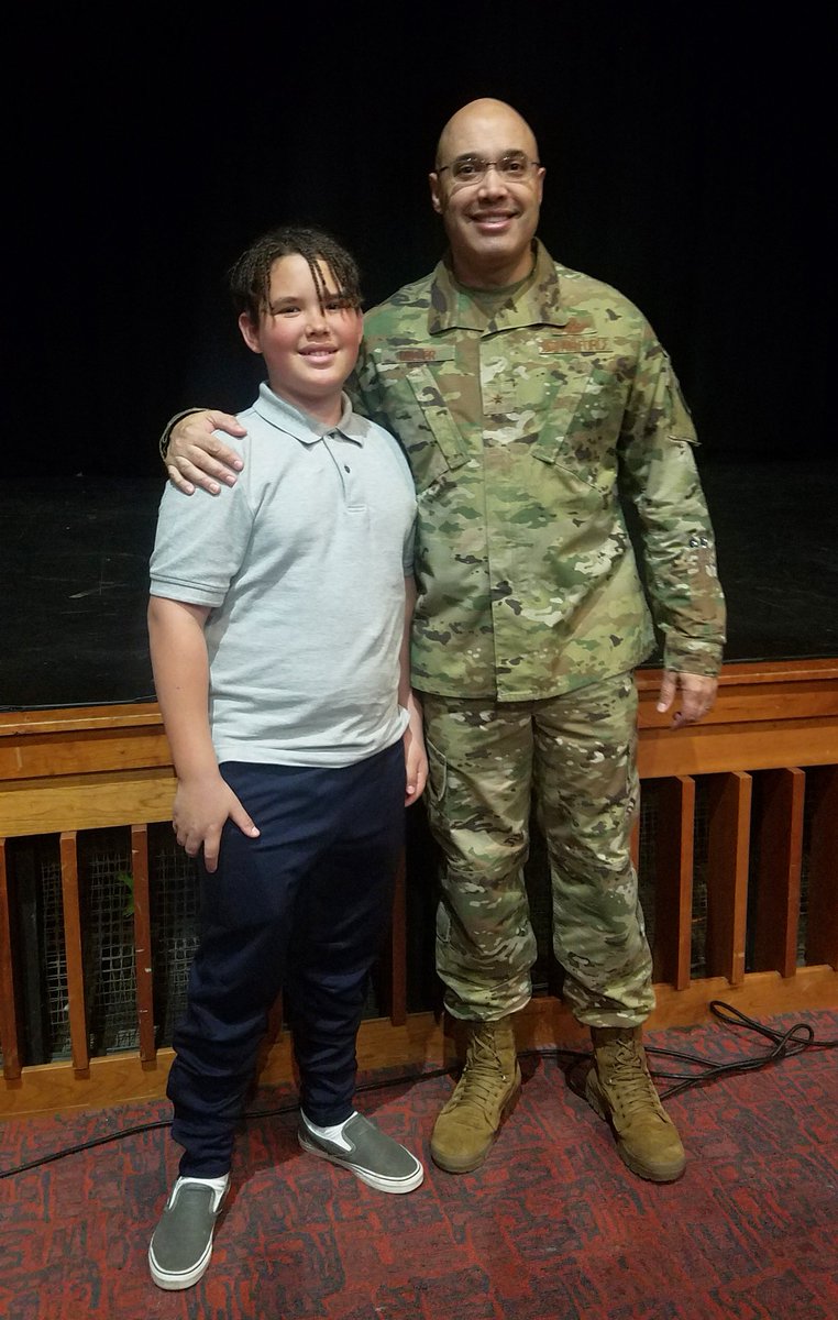 TrinityPawling's tweet photo. Brigadier General David N. Miller Jr. joined us on campus this weekend for an engaging Saturday Programming presentation about the importance of STEM education. Read more: https://t.co/gO93N49BbS
📸: General Miller with his nephew &amp; Trinity-Pawling student Nicolas Bettinelli ’22 https://t.co/KMl6vJVcB2