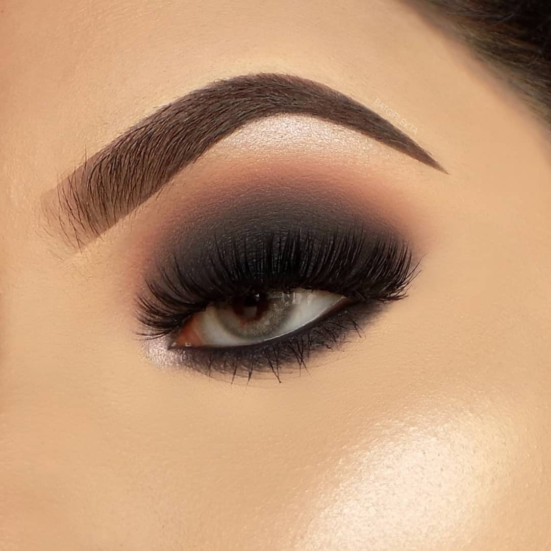 SigmaBeauty's tweet photo. .@batgirlekta's brows are perfection using our Define + Pose Brow Pomade, Tint + Tame Brow Gel and #sigmabrushes! Leave a ๐ below if you're loving these #archgoals! #SigmaBrowCollection #sigmabeauty https://t.co/X0imzo3bWB