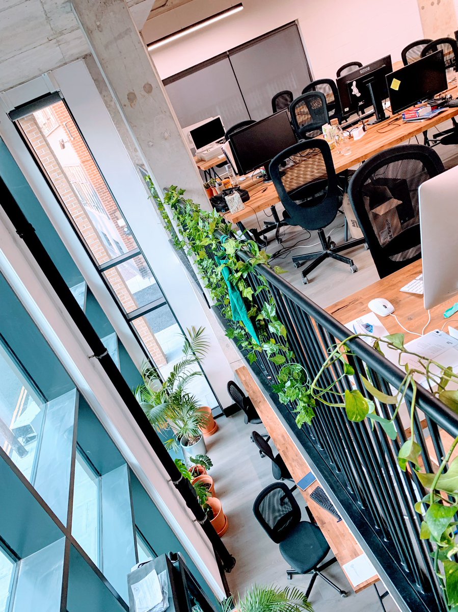 And we are in! Come and say hello to @hexstud.io when you are visiting #londonbridge
.
.
.
#coworking #coworkingspace #community #startups #youngbusiness #desksavailable #deskstorent #bermonseystreet #coworkingspaces #londoncoworking