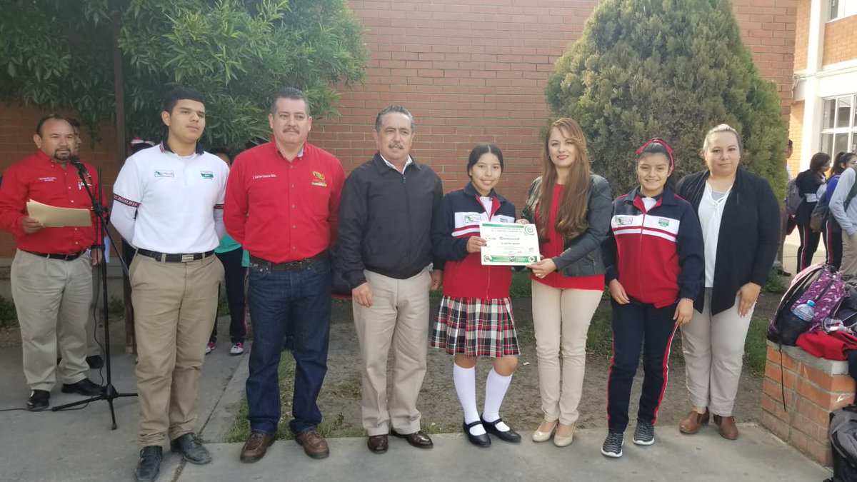CECyTEC_Agujita's tweet photo. La @UtrcOficial otorgó reconocimientos a nuestros alumnos del (Club de Mecatrónica), por haber obtenido el Segundo y Tercer lugar en el concurso "carrera de insectos", llevado acabo en las instalaciones de la Universidad. ¡Muchas Felicidades! #fuertecoahuilaes  @mrikelme https://t.co/jBVQvksUXl