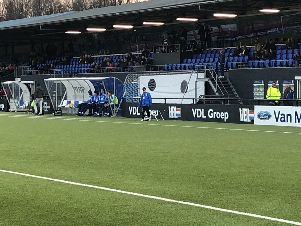 FrankKoken's tweet photo. Wat een heerlijke overwinning. Terecht of niet, maakt me nu even niet zo heel veel uit. Genoeg wedstrijden zelf ook knullig en onverdiend verloren. Op naar vrijdag, MVV uit. #FCEoss #FCEindhoven https://t.co/Gtb8aCYqsm
