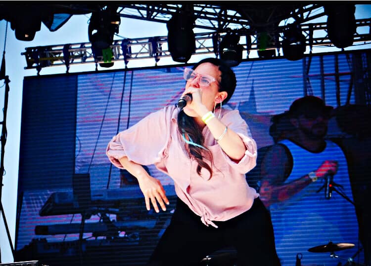 ExplosionVisual's tweet photo. @AkilAmmar en el @FestivalAcropolis

📷: @mozelfuckit 
#Mesoneros #ExplosiónVisual #Oaxaca https://t.co/vNZj9xSq1v