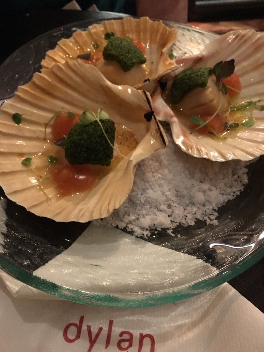 dublincookery's tweet photo. @DylanHotel enjoying #scallops https://t.co/LwBDklKUqb