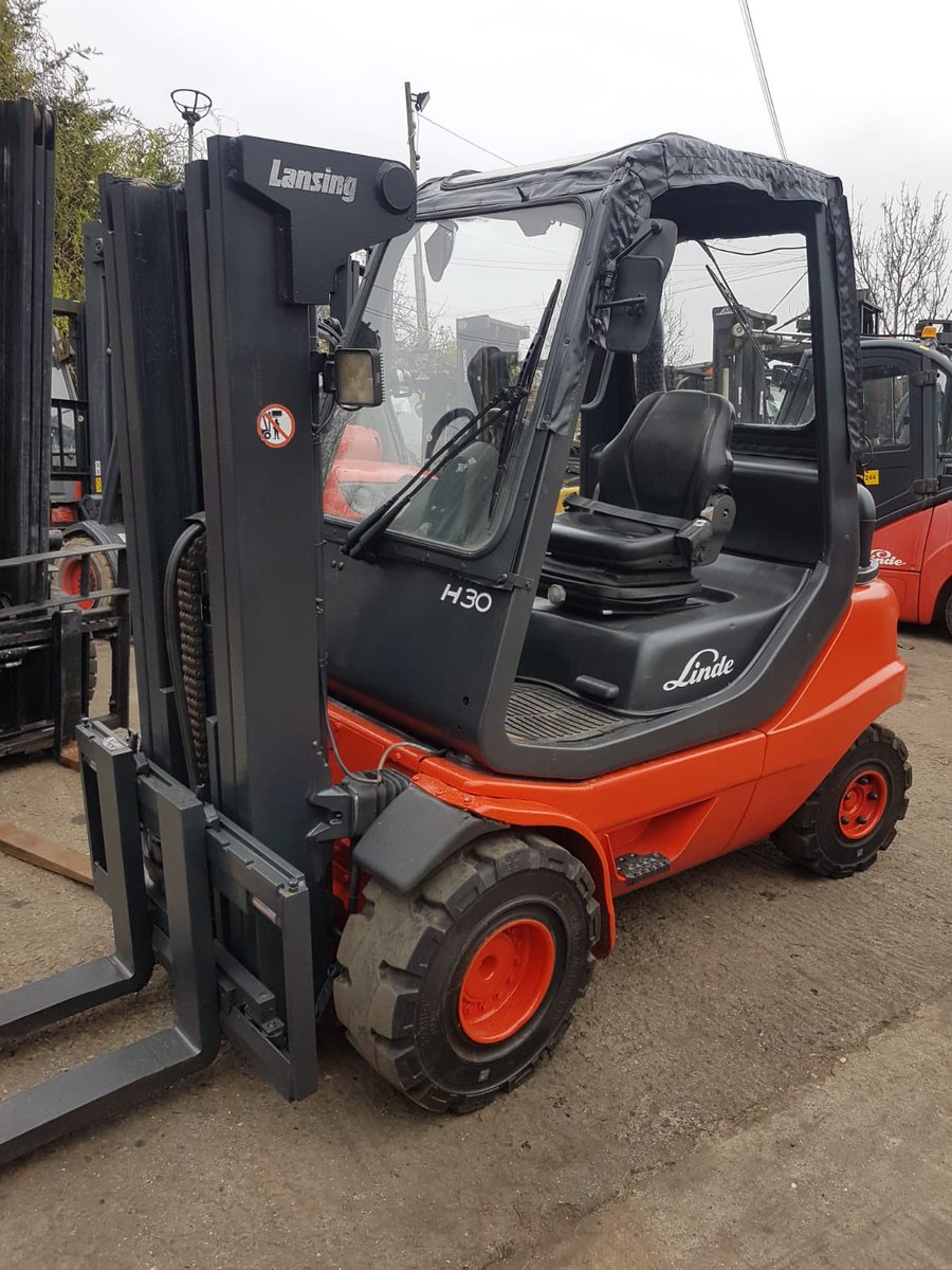 TradePriceFL's tweet photo. Linde H30 6k Hours from new container spec very good working order come direct from company in liquidation any inspection welcomed £6,750 +VAT #linde #forklifts https://t.co/cwc0WDv2sL