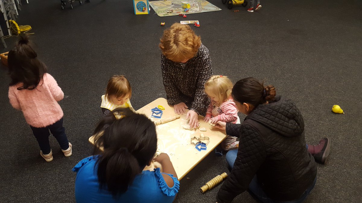 AttachedC's tweet image. @Oldham_Hour One-2-One interaction with children is very important in promoting speech and language development. If you need support with meeting speech and language targets for your child contact us at info@attachedsc.com #letshelpchildrentalk #speechandlanguagedevelopment