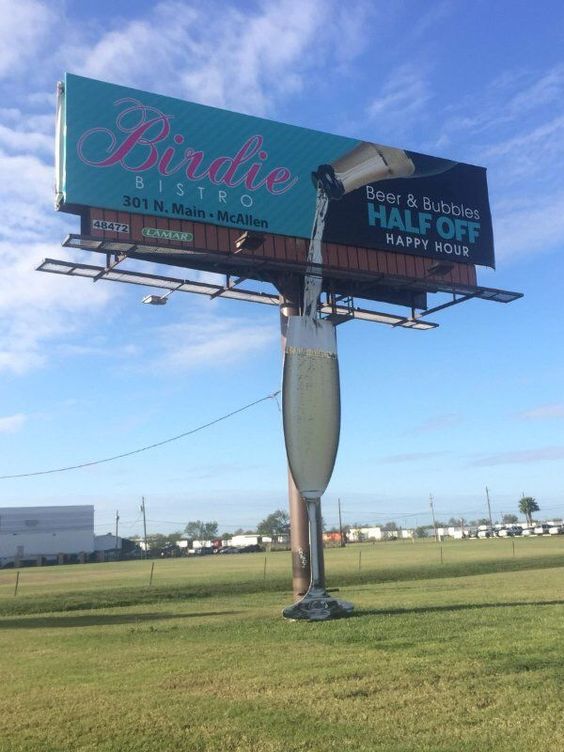 tres_meios's tweet image. É propaganda chique que chama, né? 😜
#TresMeios #FrontLight #Marketing #Chique #Bistro #Champagne