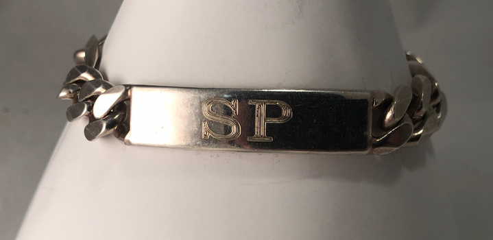 #BobbleRinderPhotoContest  Rules &amp; Prize announced!

#TheAftermathFoundation #BobbleRinder <a href="/blownforgood/">Marc Headley</a> <a href="/MikeRinder/">Mike Rinder</a> <a href="/AftermathFdn/">The Aftermath Foundation</a> <a href="/GrowingupinSCN/">Aaron Smith-Levin</a> <a href="/mikerinderbobb1/">mikerinderbobblehead</a> #SPsUnite
#GetYourselfDeclared
#SPBracelet #TakeSomeShots

facebook.com/permalink.php?…