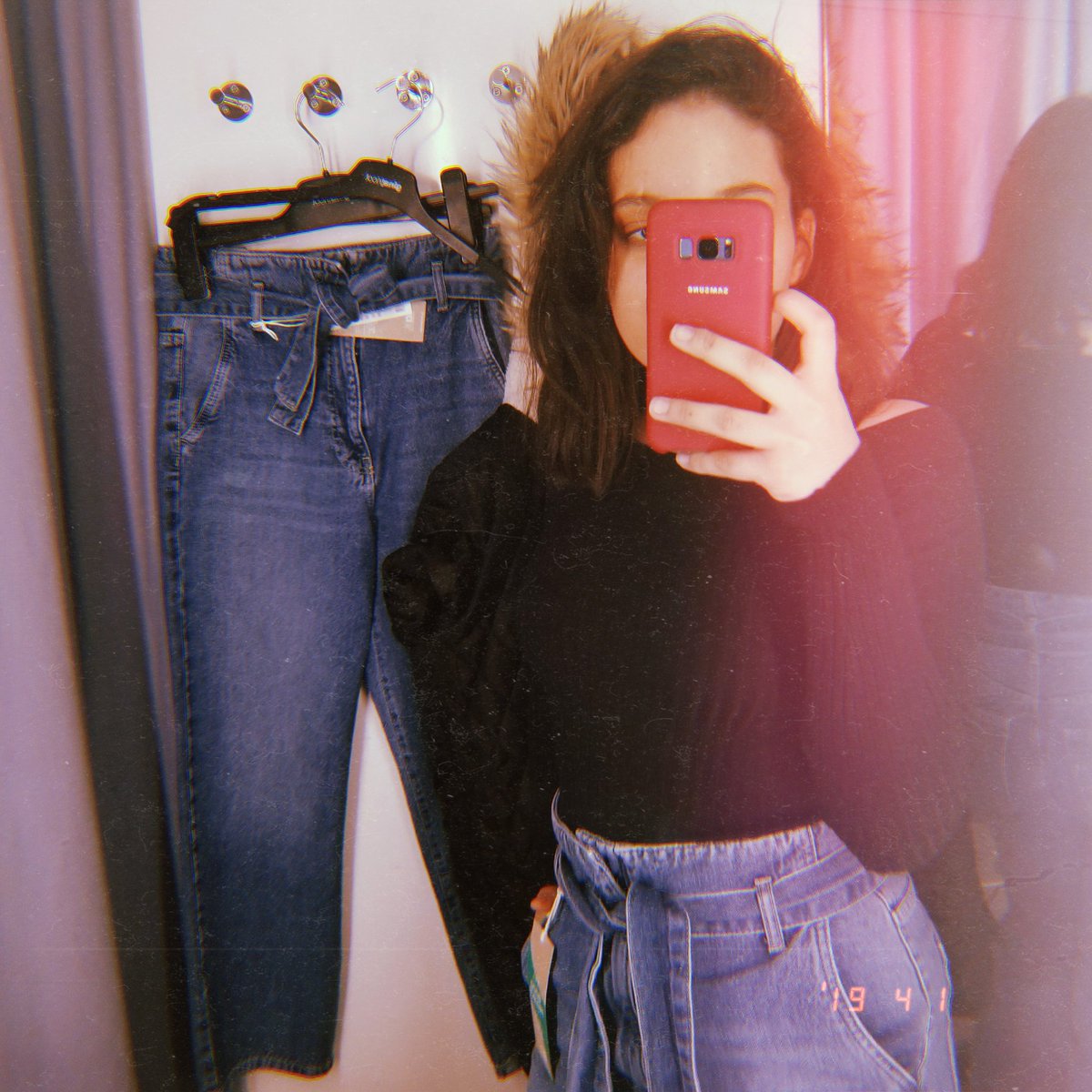 skyetear's tweet photo. Felt insecure about this but I loved the jeans so screw it https://t.co/Dmg1NGqwY5
