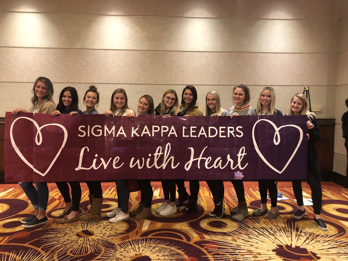 RileyAnnPearl's tweet photo. @GVDelts #WhyUs The support of GVSU Greek life and my sisters in @SigmaKappaGVSU has lifted me up through college and grown me into the leader I am. My friends here mean the world to me and help me become the best version of myself https://t.co/LWllXhGXUW