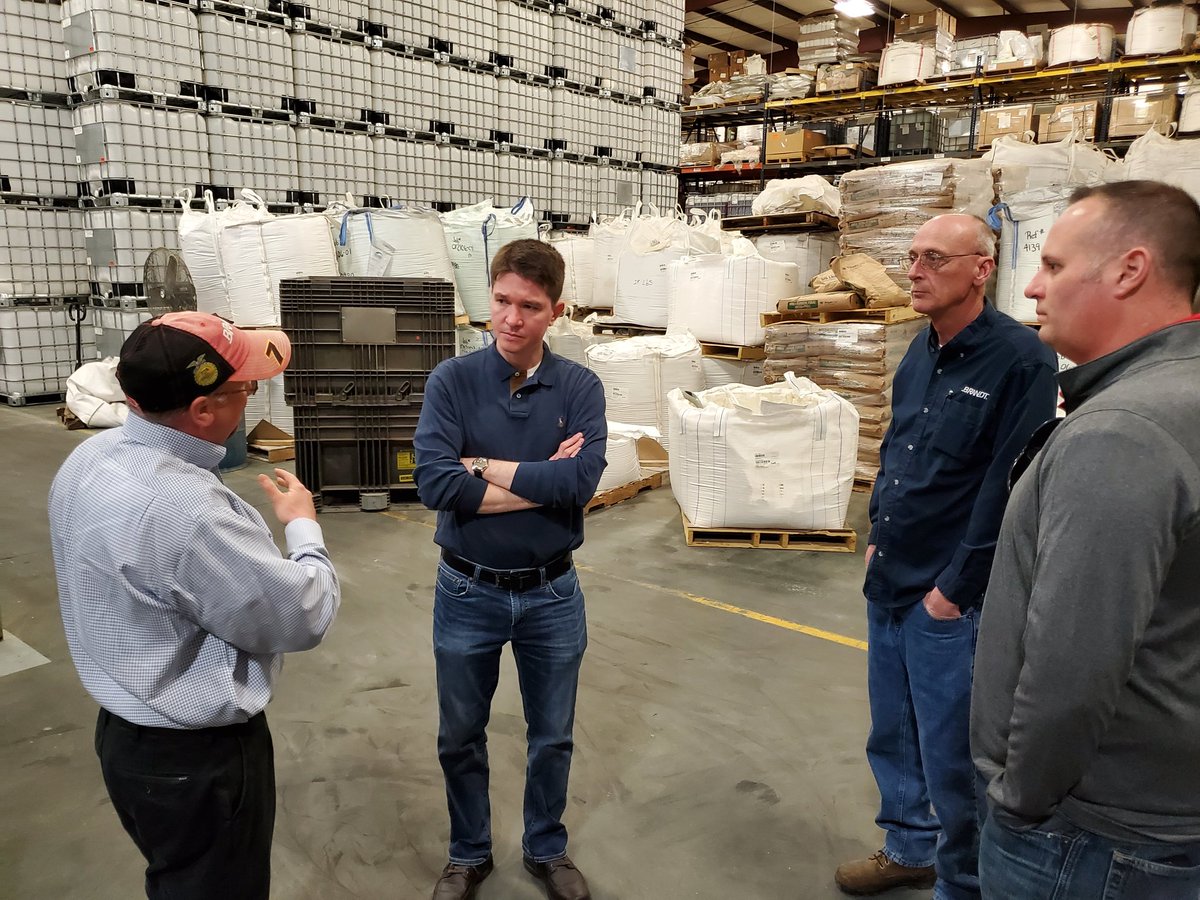 ILFERTCHEM's tweet photo. IFCA would like to thank Sen Steve McClure for touring Brandt today.  We talked to the Senator about crop protection products, issues facing ag retailers and the Illinois business climate. #Fertilizer #agretailers #agretail #agnews #agtwitter #friendofag @BRANDT_co @ILSenateGOP https://t.co/Y5W4kc8vkB