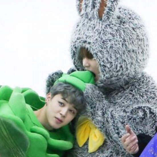 jiminangles's tweet photo. @AzBTSGirl23 https://t.co/GIRaoYN4ec