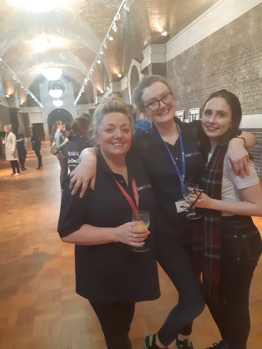 racheyd74's tweet photo. Fantastic end to a brilliant week #livdocsim #dreamteam @UoLmedicine https://t.co/5svBgwam6B