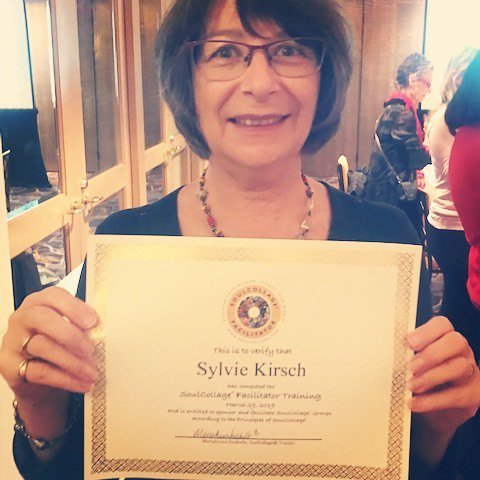 this_crone's tweet photo. Kia orana! I 'm back from LA where I had the honour of attending a #soulcollagefacilitatortraining.  This was such a fulfilling experience and I'm so grateful to the three most wonderful voices &amp; trainers, @mariabruna, @kat4clay &amp; Chantel Zimmermann. .
S… https://t.co/0Wzy3xNtO5 https://t.co/90tRlBwdhG
