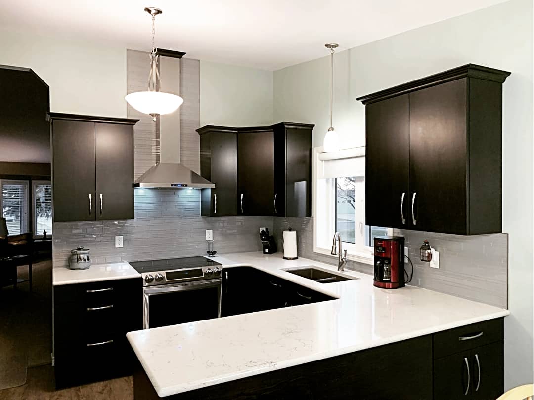 designerlahome's tweet photo. Do you love your kitchen, cuz we are passionate about them!  We use 2020 to give you the view of your kitchen before anything is ordered.
 #lahomesolutions #kitchenrenovation #kitchencabinets #lectuscabinets #meritcabinets #mintgreen #inspiredbyyou #haveabeautifullydesignedday https://t.co/VUa4iKdQeT