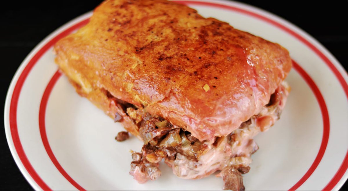 sgimba_nosam's tweet photo. @Bazelblaze A meaty, flavourful, juicy🍞🥩kasi bun 

__________________
___________

#sgimbanosam
#KasiTour #Dambuza
#searchingfortastystreetcuisine
#foodstagram #foodie #Foodiechats https://t.co/08aYzAjtUY