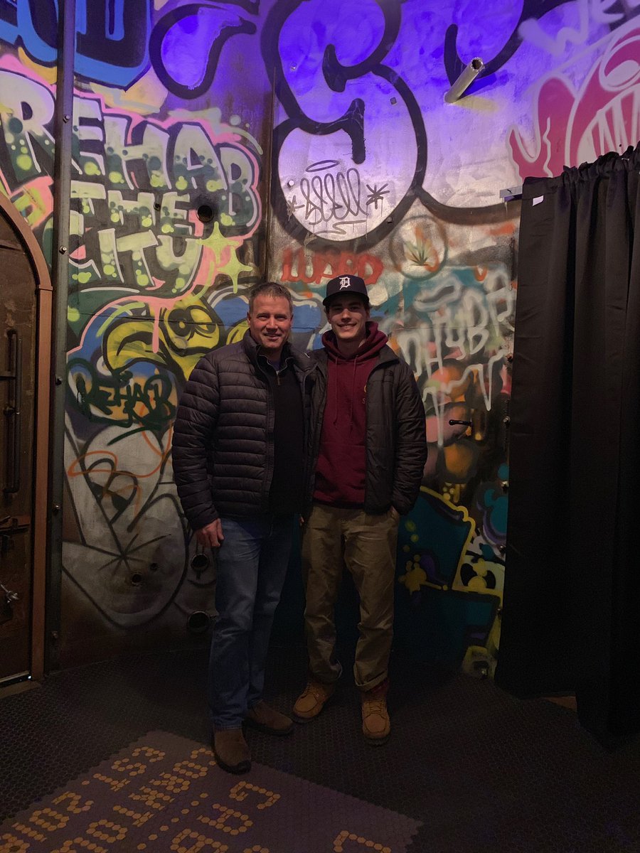 SigEpIndiana's tweet photo. Leadership Highlight: Jason Boehm, Associate Director of Logistics. 
Jason overlooks and updates the new SigEp website as well as chapter databases. Jason enjoys playing hockey and giving back to the community. He was able to do both by playing for the house’s Drop The Puck team! https://t.co/uyA7GNf259