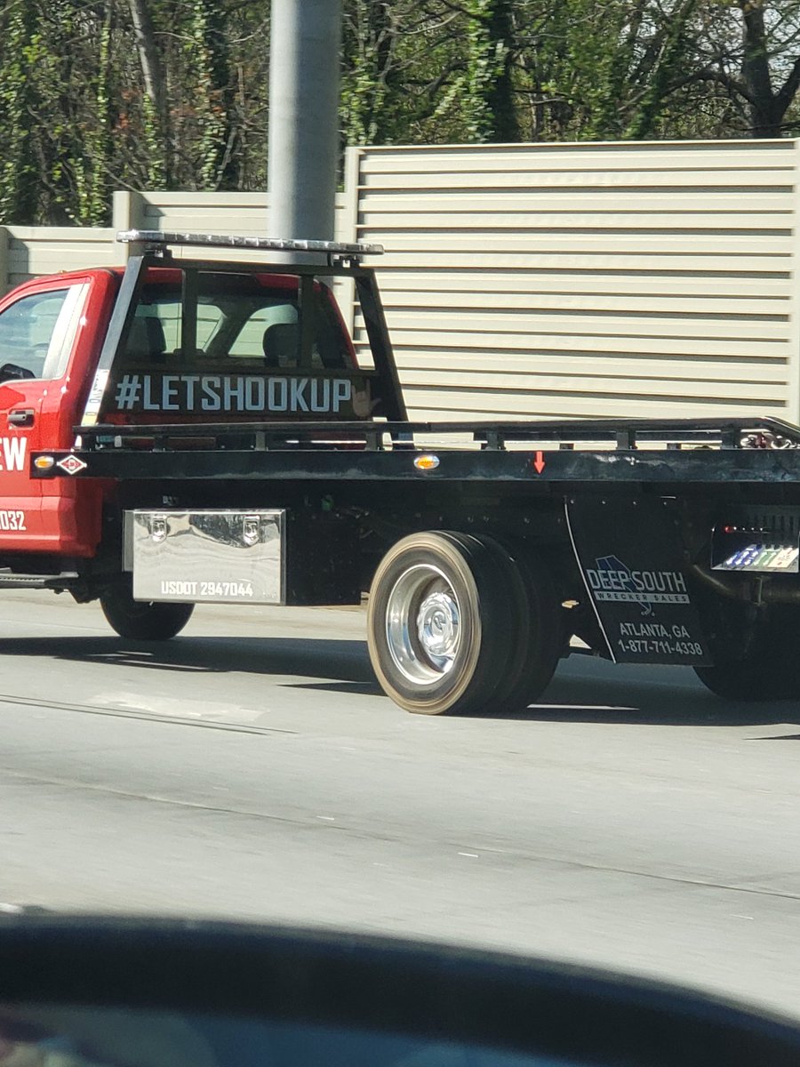herecomesred2's tweet photo. #BustAMove
#LetsHookUp
#Atlanta https://t.co/JNR4SgURnk