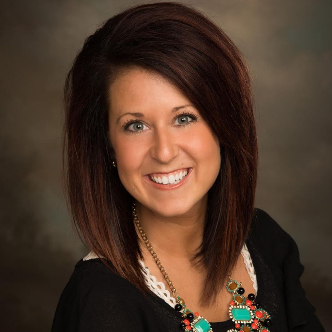 HYPEWayneCounty's tweet photo. #OYPL19 Profiles: AMANDA CORMAN — "Local restaurants have the best food!"
We're profiling this year's Top Ten Outstanding Young Professionals: https://t.co/GXmYhA1tzI 🎟 Got your tickets yet? https://t.co/ZFB7aNvTzE https://t.co/ZvcuHW8L8m