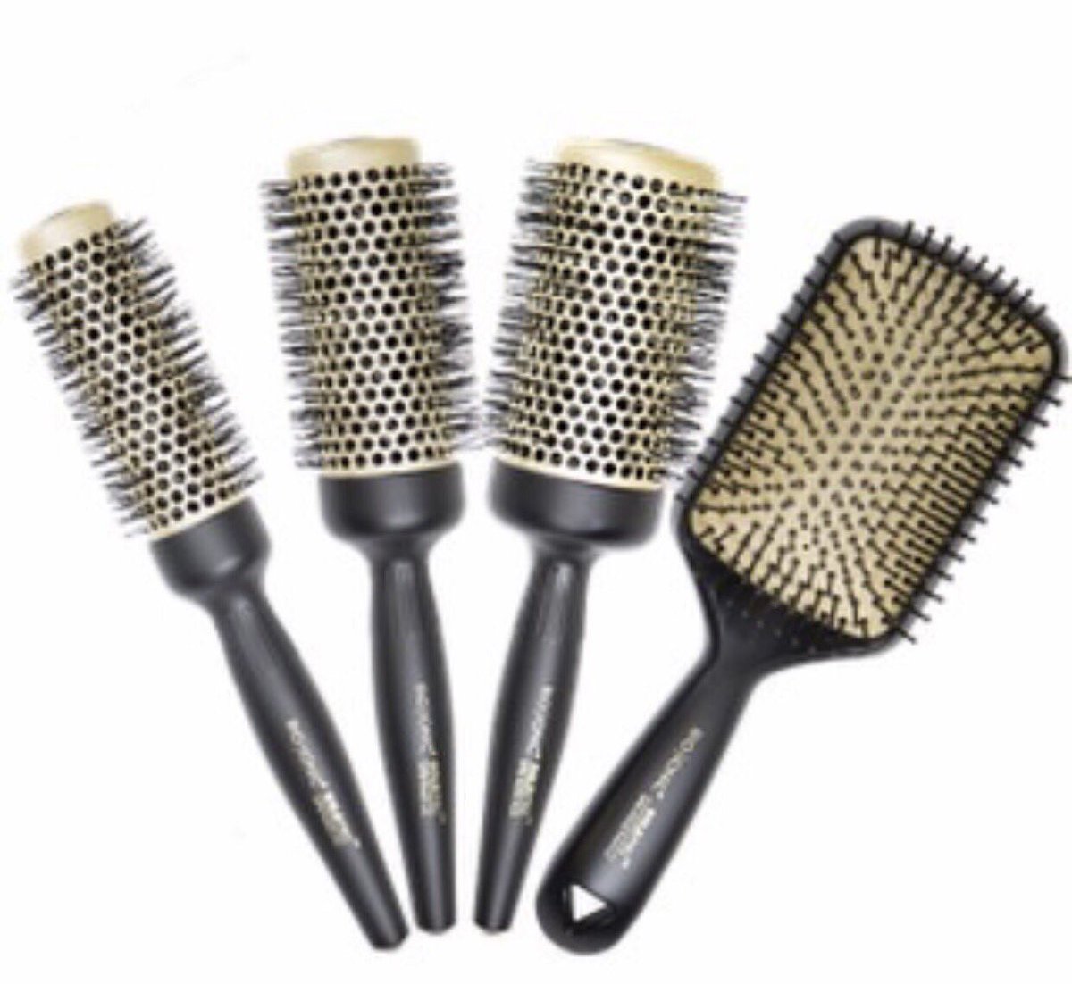 SALONNAMAN's tweet photo. Why chose @bioionic brush series over any other? Check out these 
A M A Z I N G perks!🙌🏻😁
-Ceramic mineral in the bristles
-infuses hydration
-Eliminates static and flyaways
-Ultra-lightweight
-Conditions and adds shine
•
•
•
•
• 
#salonnaman #rockhillsc #rockhillstylist https://t.co/1JFP0BUrqw