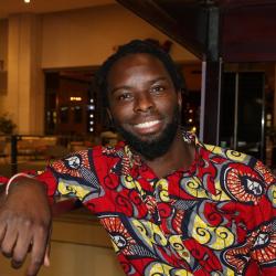 CarrCenter's tweet image. From @sabelonow&apos;s blog - &quot;The call for ethics in technology should be a call to challenge the individualistic ethics that shapes power and privilege and their influence thereof in the creation and use of technology.&quot; #humanrights #ethicsintechnology sabelo.mhlambi.com/2019/01/07/eth…