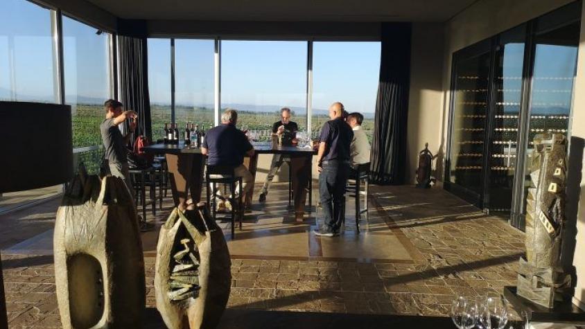 🍇<a href="/JamesSuckling/">James Suckling</a> les dio 100 puntos a Catena y Cheval des Andes... pero dejó un planteo de fondo: ¿el vino argentino es calidad o "gran barata?
El mundo busca entenderlo / bit.ly/2VgS6UB via <a href="/mdzol/">MDZ Online</a>