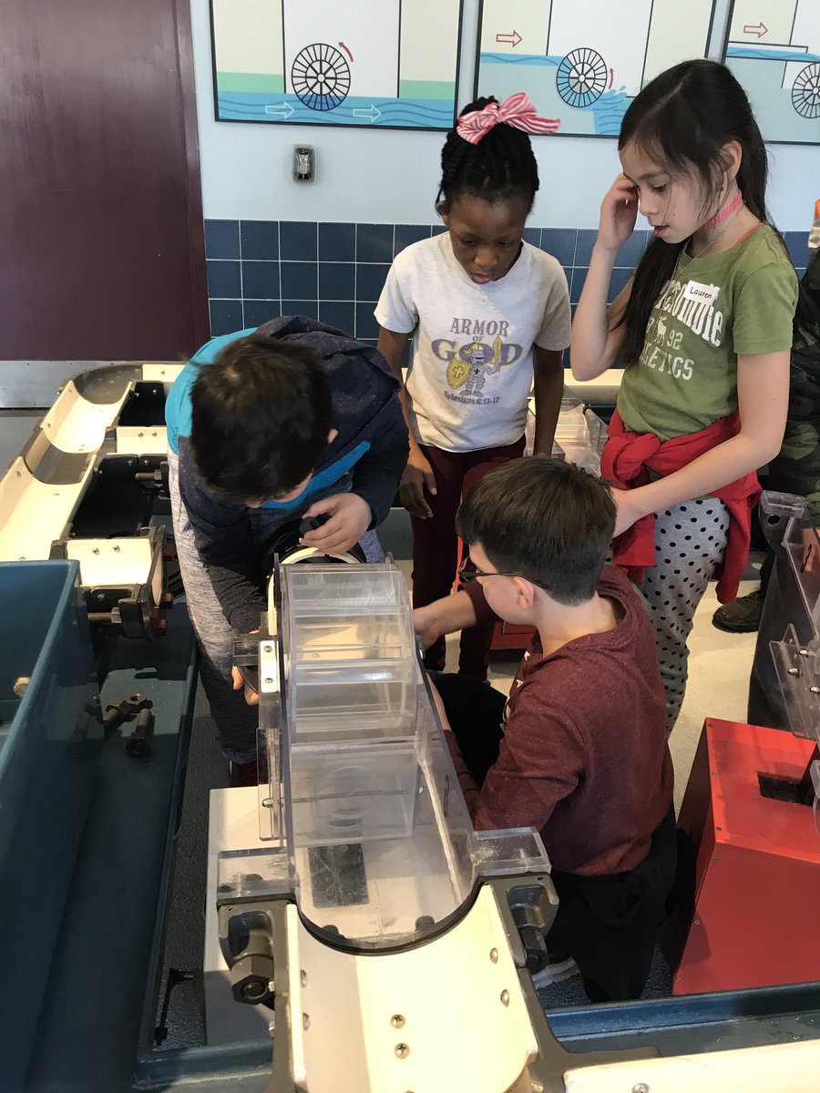 ErinG722's tweet photo. My fourth graders and I went to the Tsongas Industrial History Center today! Had fun being scientists and engineers!! #teamfloral #ShrewsburyLearns https://t.co/aFscrU0W6X