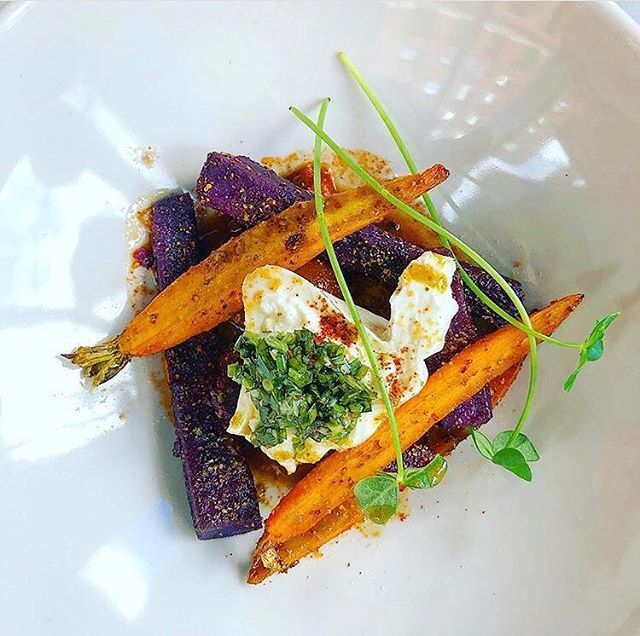 Lunch is better with burrata // tandoori sweet potato + baby carrot. #RoohSF
📷: @instafabianmario